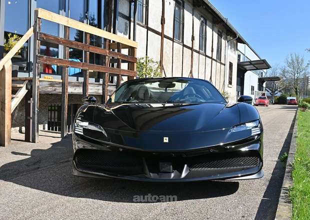 Ferrari SF90