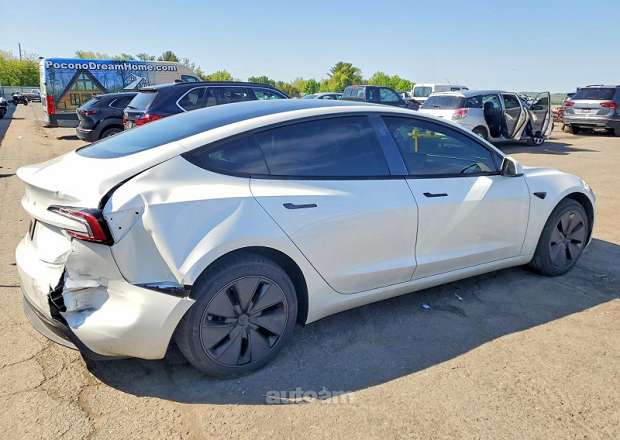 Tesla Model 3 2025 — photo 3