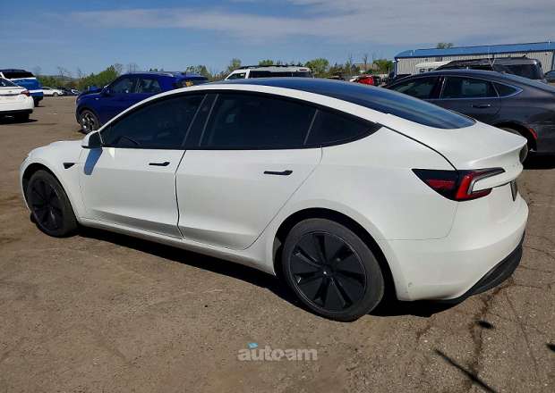 Tesla Model 3 2025 — photo 2