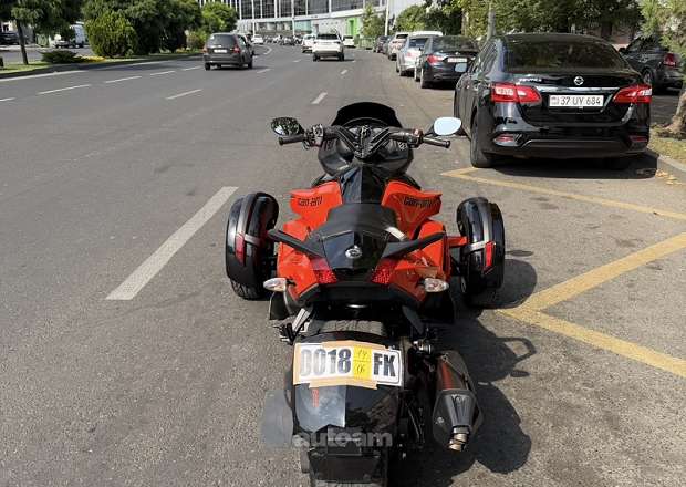 BRP Can-am Spyder RS 2015 — լուսանկար 5