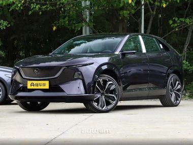 Mazda EZ-60  2025 