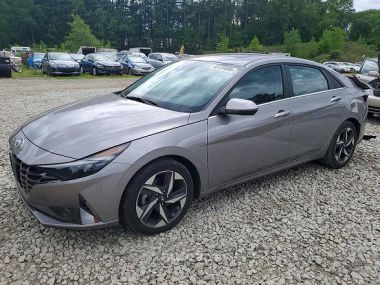 Hyundai Elantra  2023 