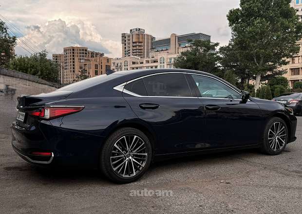 Lexus ES 250