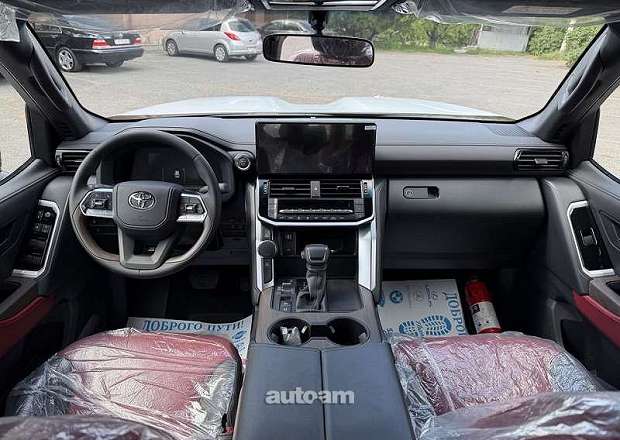 Toyota Land Cruiser 300