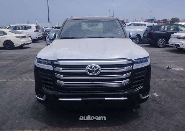 Toyota Land Cruiser 300