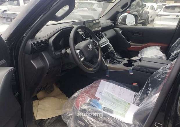 Toyota Land Cruiser 300