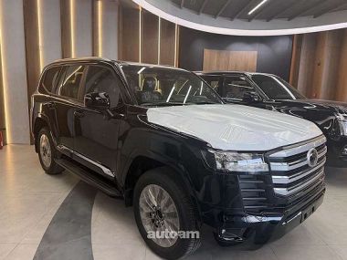 Toyota Land Cruiser 300  2025 