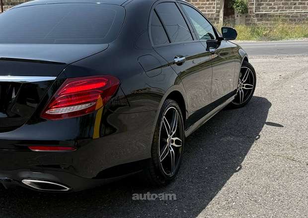 Mercedes-Benz E 300 2019 — լուսանկար 4