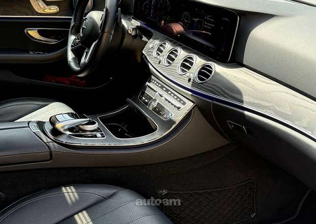 Mercedes-Benz E 300 2019 — լուսանկար 6