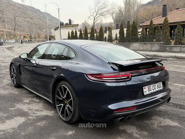 Porsche Panamera  2017 