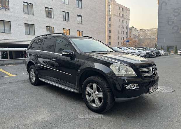 Mercedes-Benz GL 550