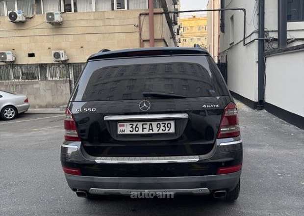 Mercedes-Benz GL 550