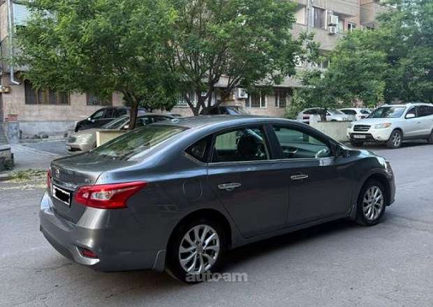 Nissan Sentra