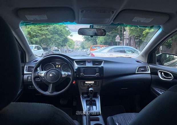 Nissan Sentra