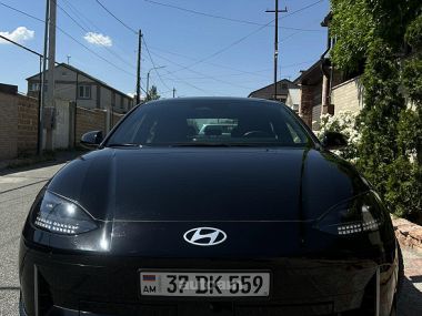 Hyundai Ioniq  2023 
