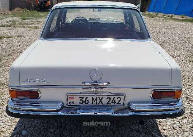 Mercedes-Benz 250