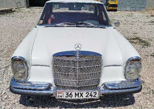 Mercedes-Benz 250