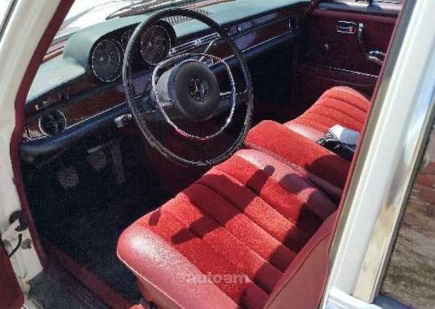 Mercedes-Benz 250