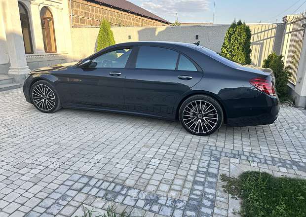 Mercedes-Benz S 500