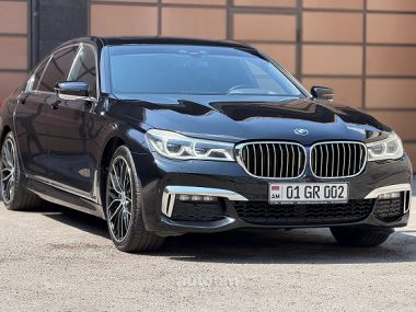 BMW 740  2018 