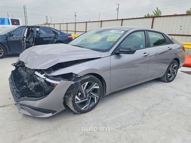 Hyundai Elantra  2025 