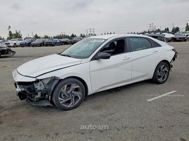 Hyundai Elantra  2025 