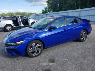 Hyundai Elantra  2024 