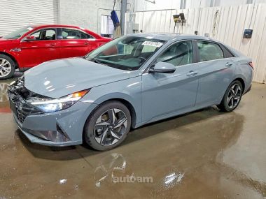 Hyundai Elantra  2021 