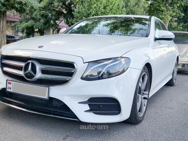 Mercedes-Benz E 300  2018 