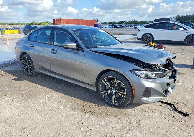 BMW 330