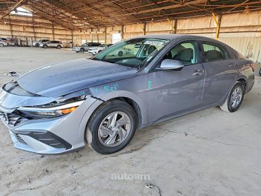 Hyundai Elantra  2025 