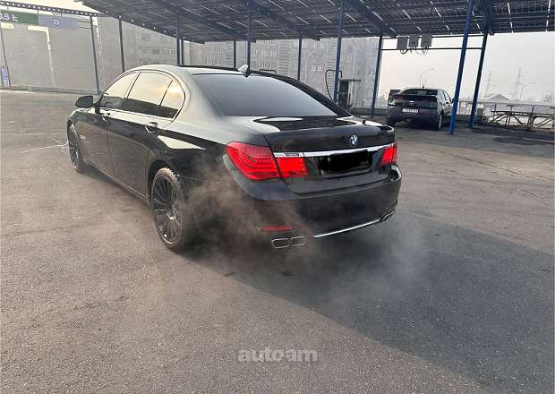 BMW 750