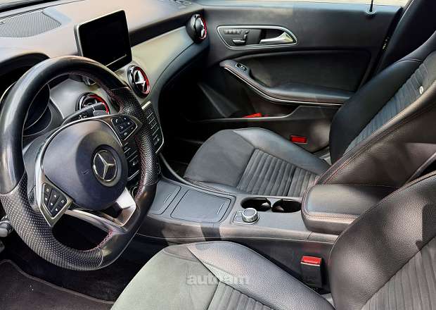 Mercedes-Benz CLA 250