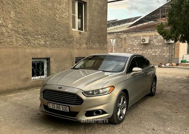 Ford Fusion 2015 — photo 1