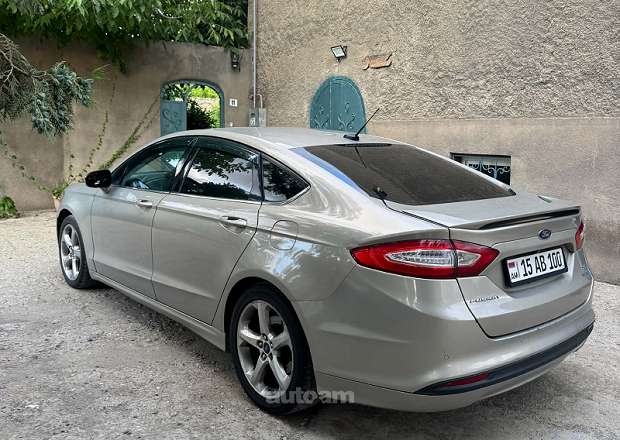 Ford Fusion 2015 — photo 3