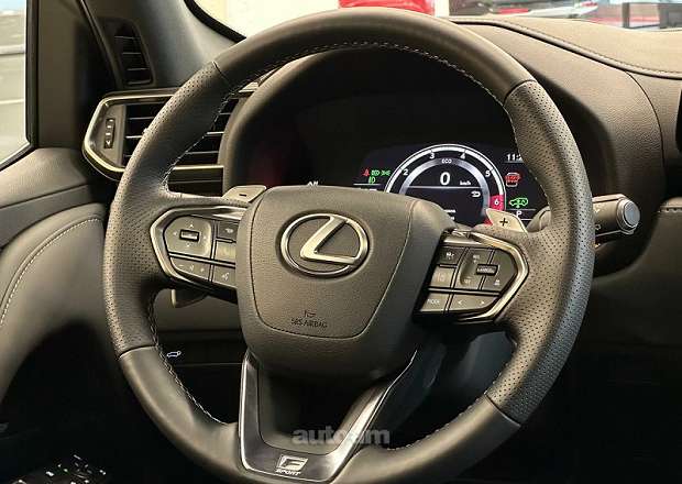 Lexus LX 600