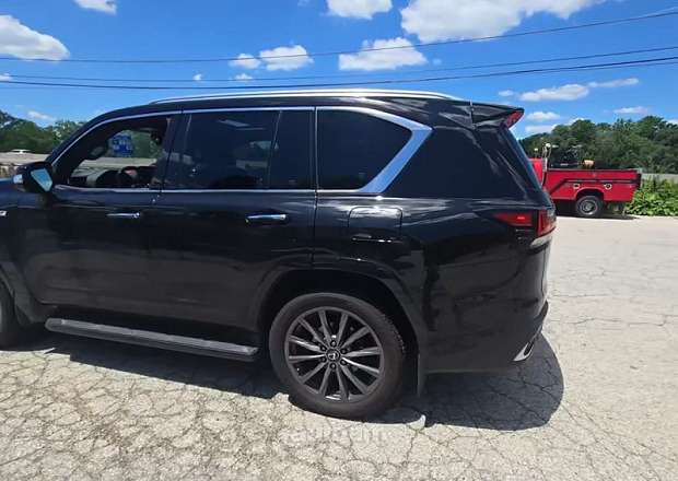 Lexus LX 600