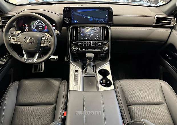 Lexus LX 600