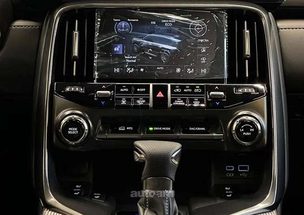 Lexus LX 600