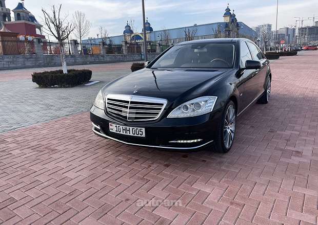 Mercedes-Benz S 550