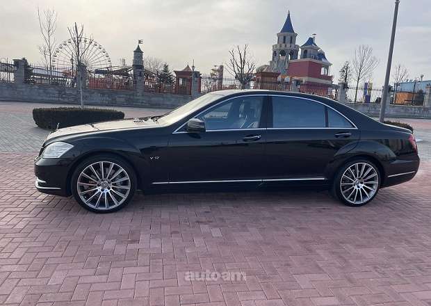 Mercedes-Benz S 550