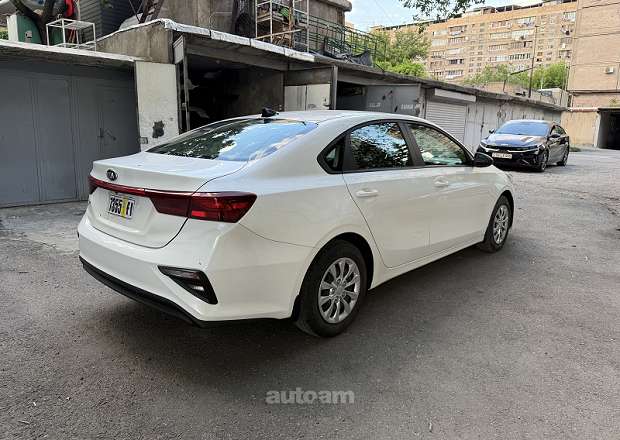 Kia Forte 2019 — фото 3