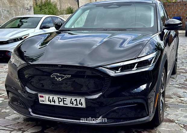 Ford Mustang 2024 — photo 2