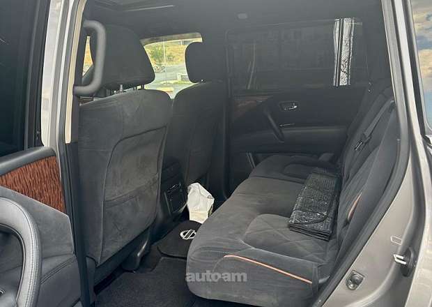 Nissan Patrol 2010 — photo 8