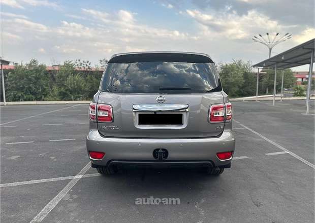 Nissan Patrol 2010 — photo 5