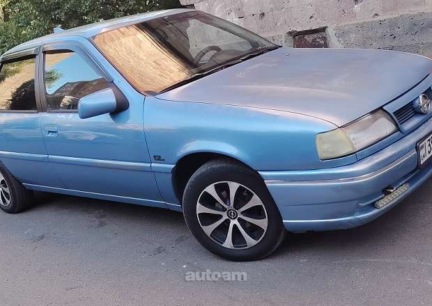 Opel Vectra 1993 — լուսանկար 1