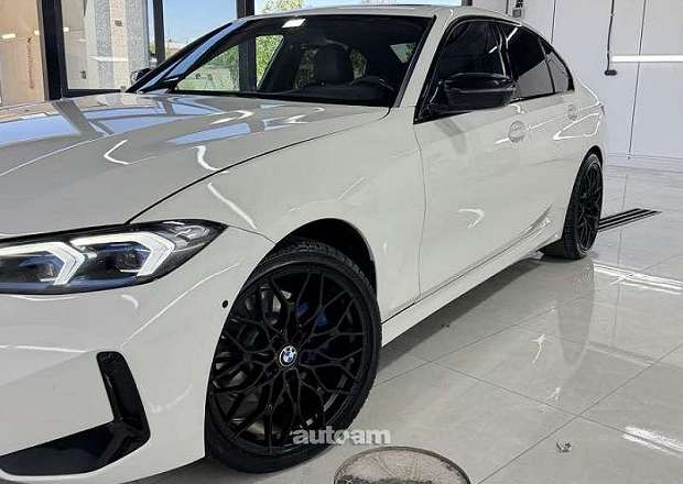 BMW 330