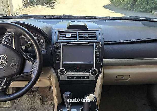 Toyota Camry 2012 — լուսանկար 6