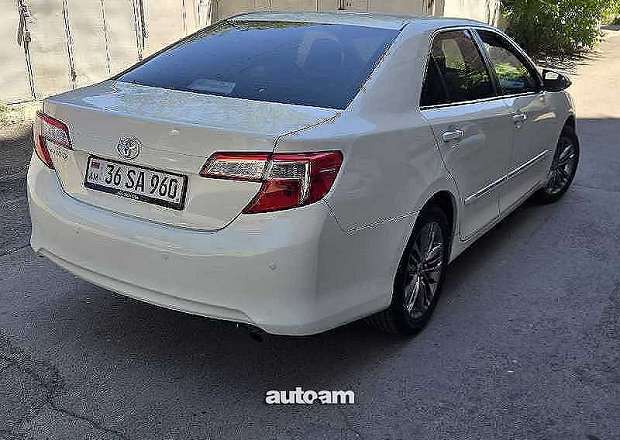 Toyota Camry 2012 — լուսանկար 4