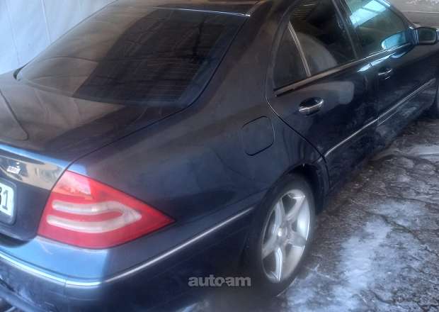 Mercedes-Benz C 240